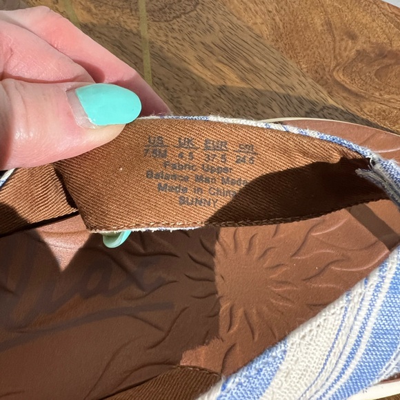 Zodiac flip flops - Picture 3 of 3